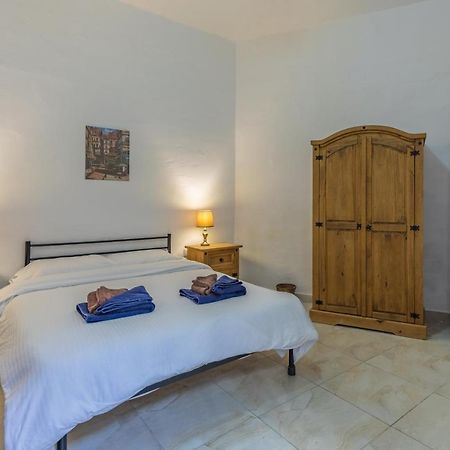 Bormla - Comfortable Two Bedroom Apartment Cospicua Exterior foto